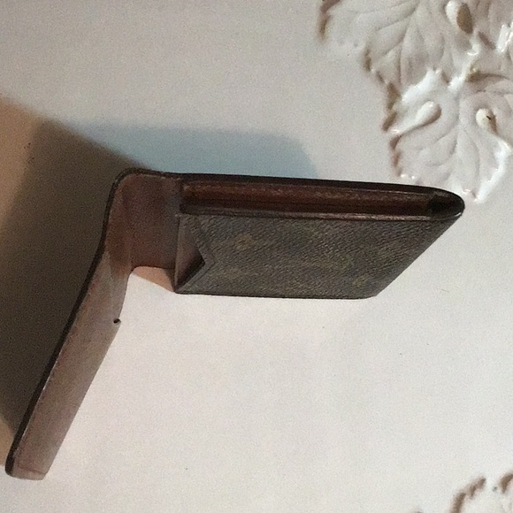 Genuine Louis Vuitton Card Case. - Picture 8 of 9